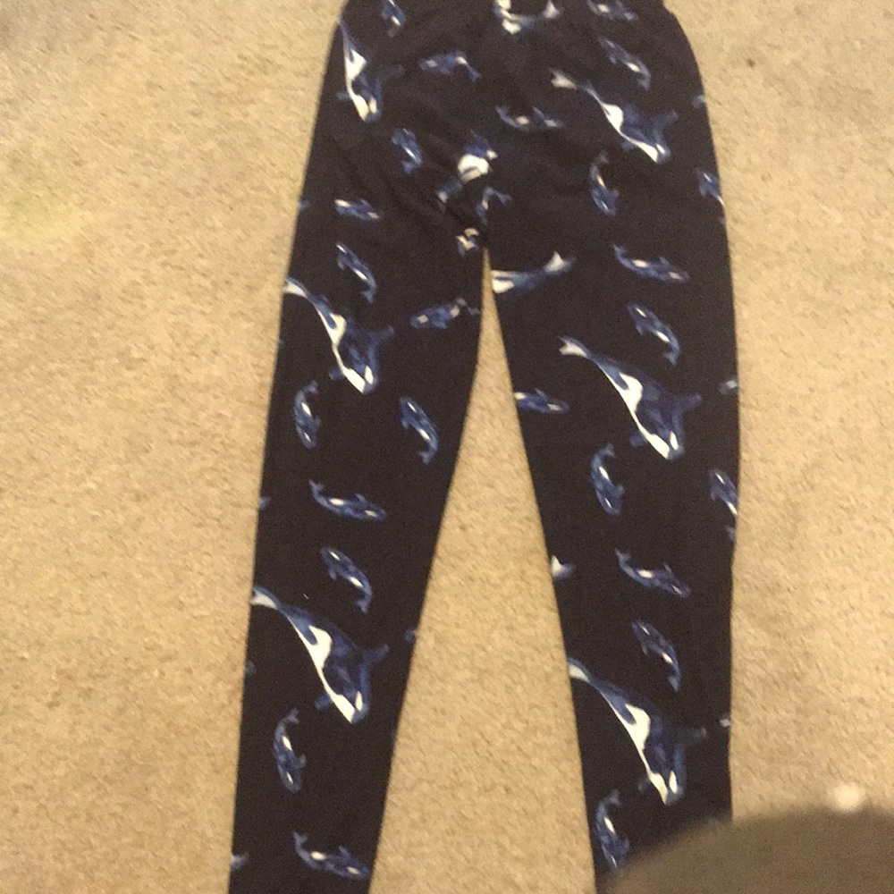 Dark blue blue whale leggings